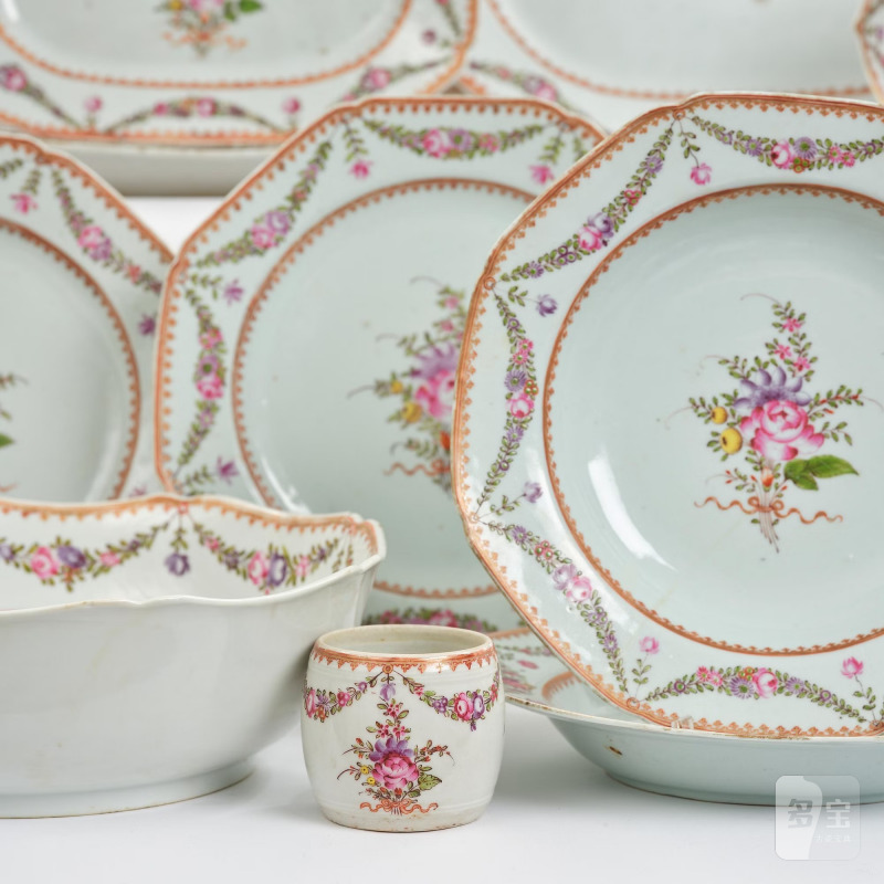 An extensive famille rose dinner service, - 图9